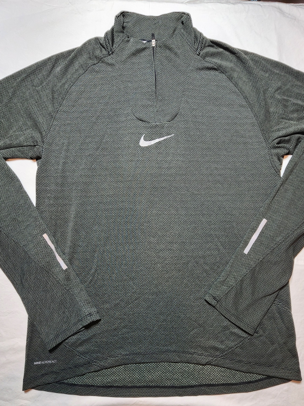 Nike Men’s Green Quarter-Zip Performance Pullover